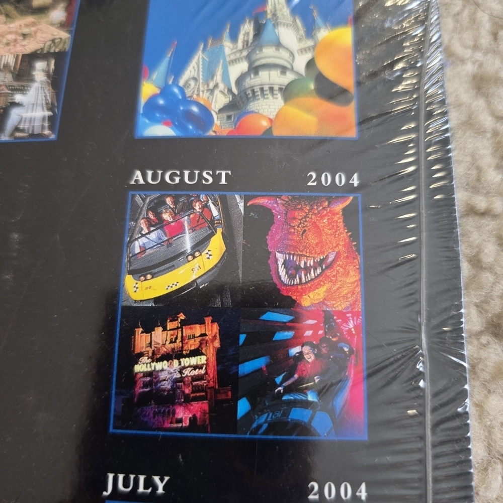 2004 Walt Disney World Epcot Center Calendar Magic Kingdom Vintage - Picture 8 of 16